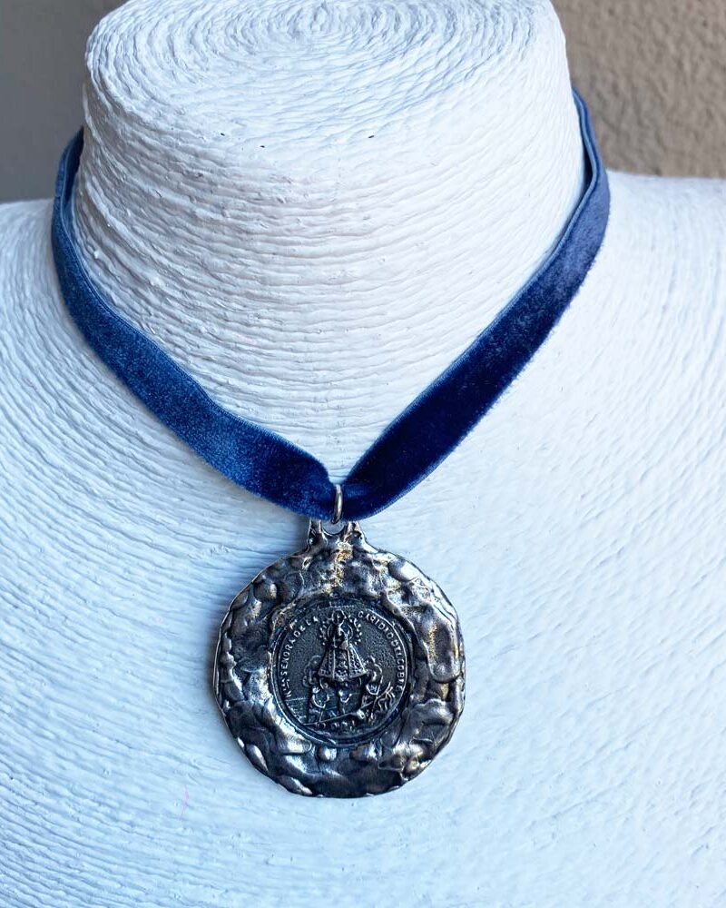 medalla virgen de la caridad grande