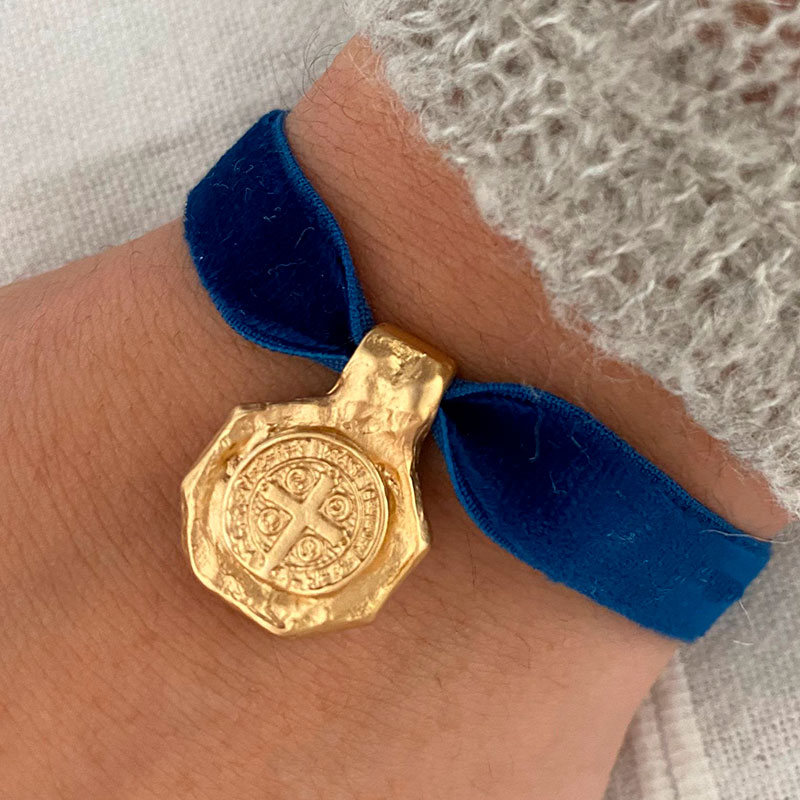pulsera octagono cruz de san benito color oro medallas religiosas