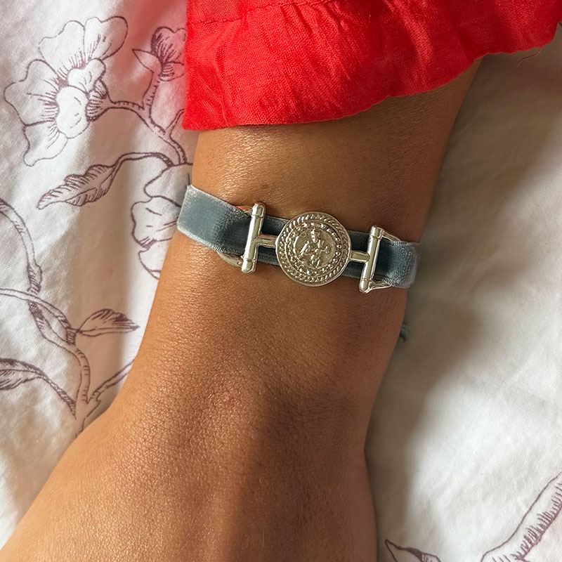 pulsera plata hermes virgen del carmen