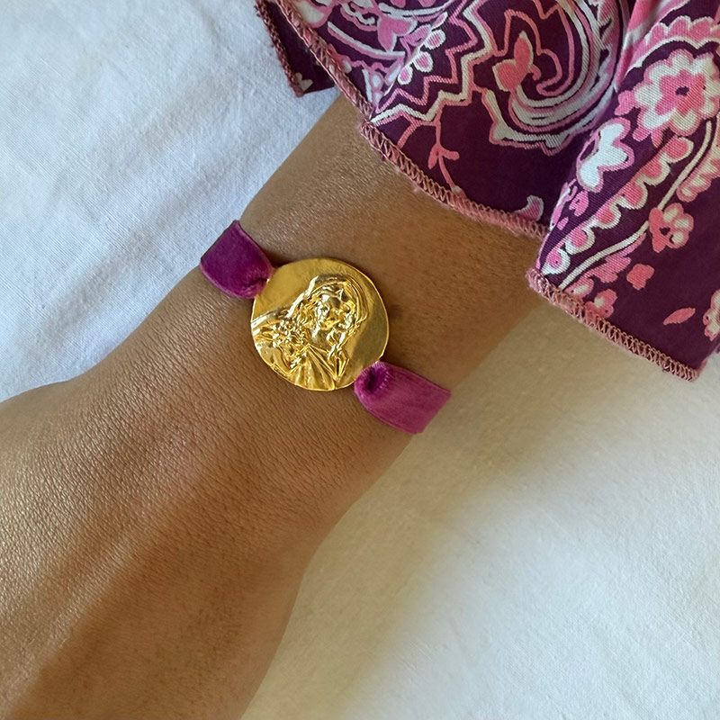 pulsera virgen de la alegria dorada color oro