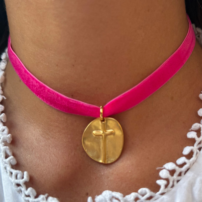 medalla con cruz oro