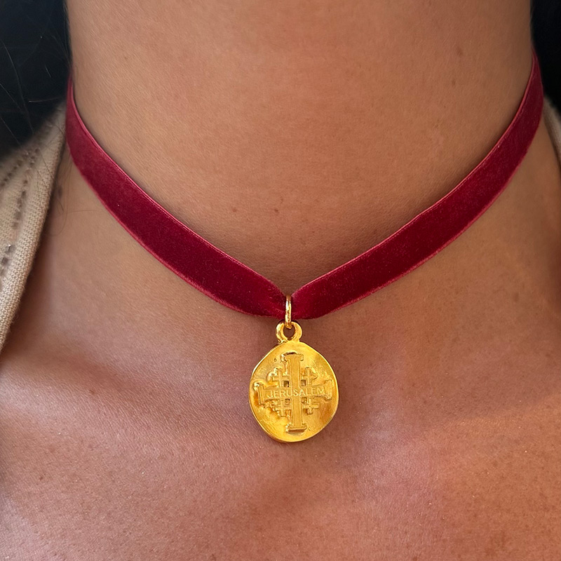 medalla cruz de jerusalem oro